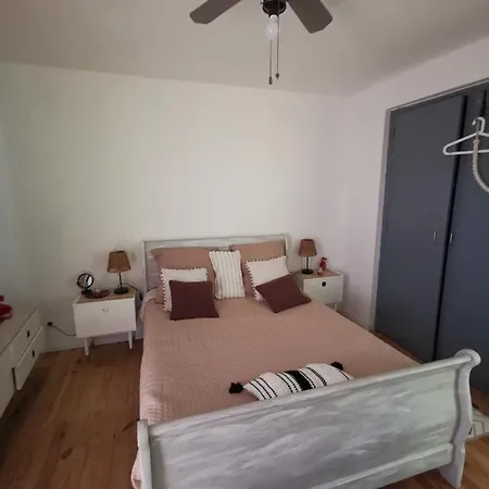 L'étape Bien être,chambres Et Tables D'hôtes,épicerie Café, Salon De Massage