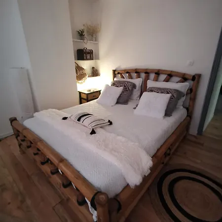 L'étape Bien être,chambres Et Tables D'hôtes,épicerie Café, Salon De Massage