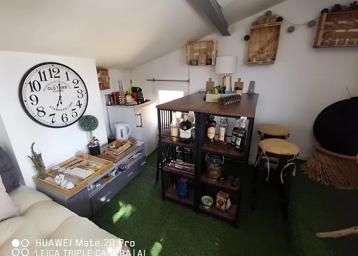 L'etape Bien Etre,chambres Et Tables D'hotes, Salon De Massage Δωμάτια σε οικογενειακή κατοικία