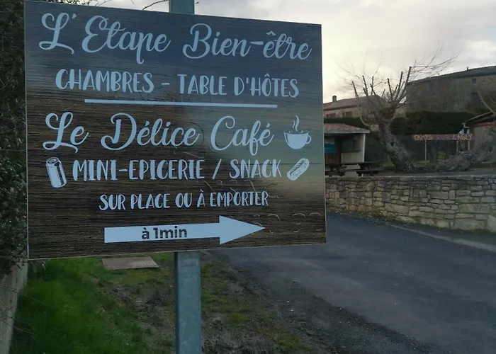 Δωμάτια σε οικογενειακή κατοικία L'etape Bien Etre,chambres Et Tables D'hotes, Salon De Massage